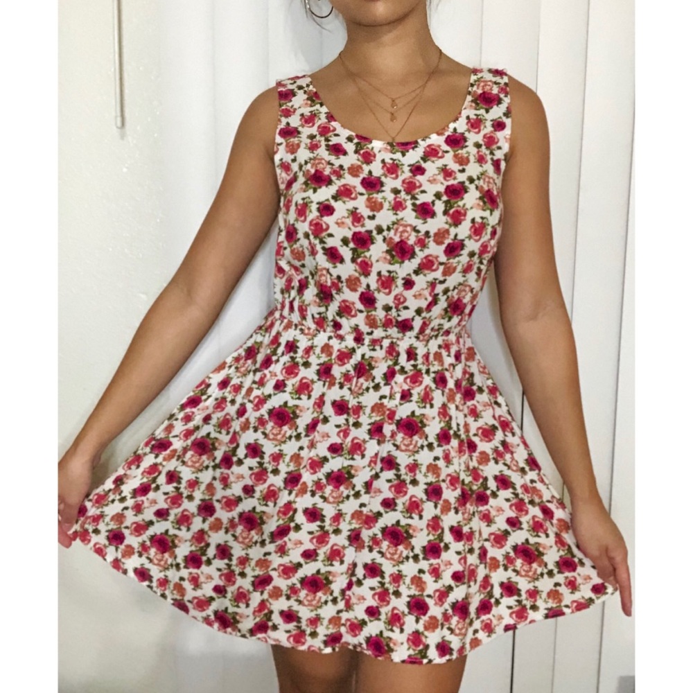 Floral Dress with Tie & Back Cutout